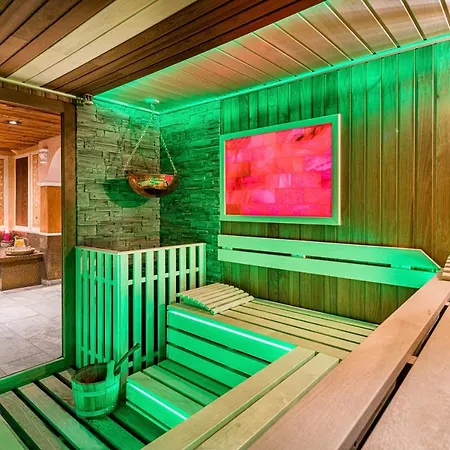Alpin & Wellness Resort Ludwig Royal فندق اوبرستوفن