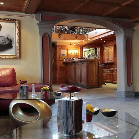 Alpin & Wellness Resort Hotel Ludwig Royal 4*